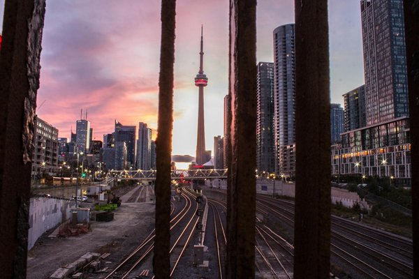 Uncover Budget-Friendly Ways to Immerse Yourself in Edinburgh's Vibrant Cultural Festivals